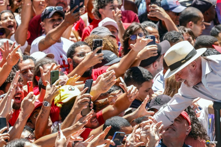 Presidente do TSE liga para Lula para parabenizar reeleição