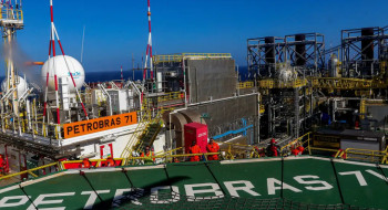 Produção de petróleo e gás atinge 4,921 milhões de barris em novembro