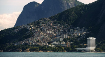 Projeto qualifica mototaxistas de favelas do Rio para atuar no turismo