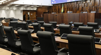 Proposições legislativas sobre IA favorecem controle e vigilância