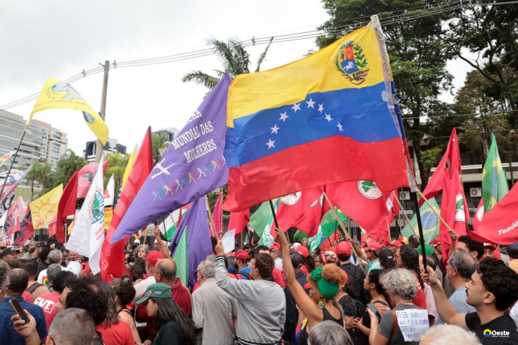 Protesto em SP pede soltura de Maduro e autonomia da Venezuela