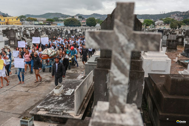 PT, PSOL e PCdoB pedem ao STF acesso de familiares à perícia de corpos