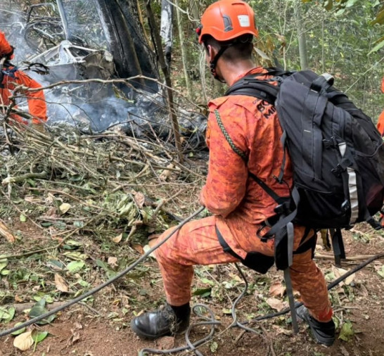 Quatro pessoas morrem em queda de helicóptero no Rio de Janeiro