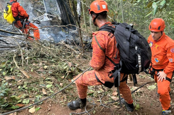 Quatro pessoas morrem em queda de helicóptero no Rio de Janeiro