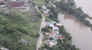Quatro regiões do país têm alerta de chuvas intensas até sábado (7)