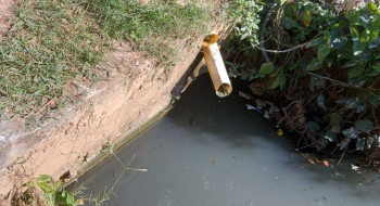 Quilombo em Cabo Frio denuncia despejo de esgoto na comunidade