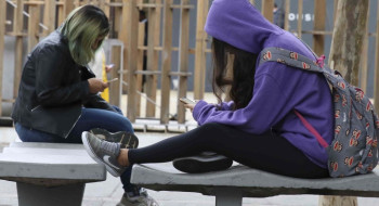 Reino Unido estuda proibição de redes sociais para crianças