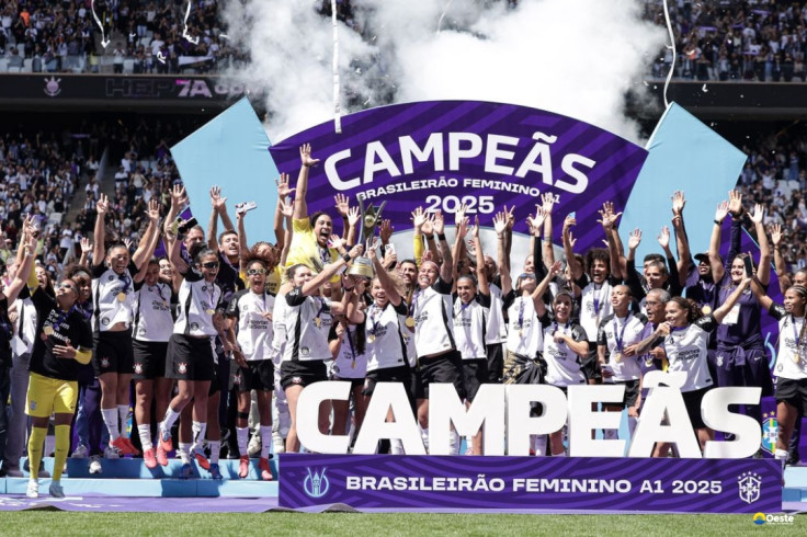 Retrospectiva: Corinthians segue imponente no futebol feminino em 2025