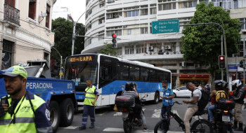 Rio amanhece em estágio de normalidade após dia de caos
