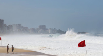 Rio tem novo alerta de ressaca neste fim de semana