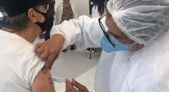 Saúde envia 2,2 milhões de doses da vacina de covid-19 aos estados