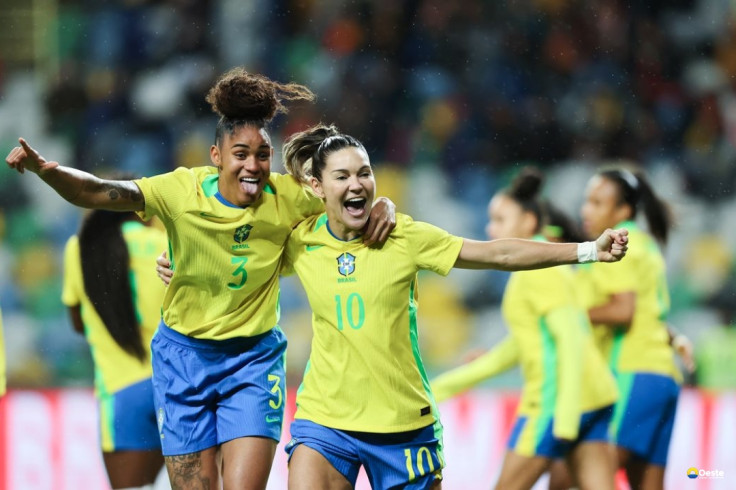 Seleção feminina fecha 2025 com goleada de 5 a 0 sobre Portugal