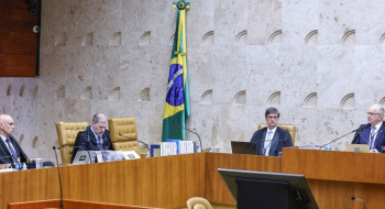 "Sem STF, fica pior", diz Dino sobre atuação da Corte