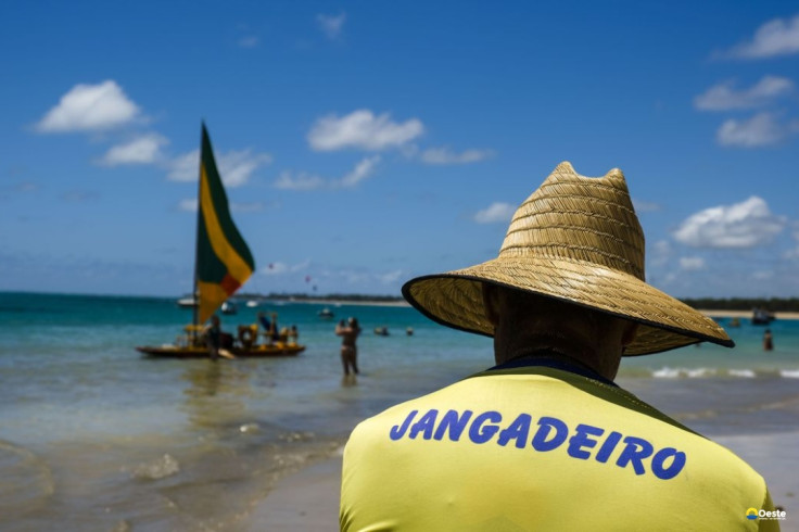 Senado aprova regras para empresas que prestam serviços a turistas