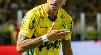 Sensação de 2025, Mirassol bate São Paulo em estreia no Paulistão