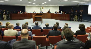 STF: julgamento pode condenar mais seis réus pela trama golpista