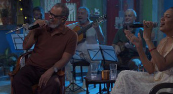 Teresa Cristina recebe Marquinho China no programa Samba na Gamboa