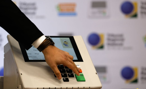 TRE-RJ define urnas que serão auditadas no segundo turno