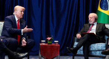 Trump parabeniza Lula e diz que negociações com Brasil prosseguem