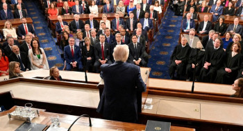 Trump proclama "era de ouro" em discurso sobre estado da União