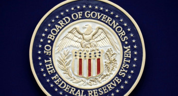 Trump usa acusação criminal como chantagem para reduzir juros, diz FED