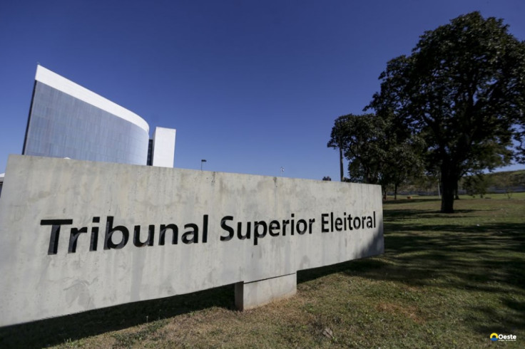 TSE cria conselho para monitorar desinformação e IA nas eleições