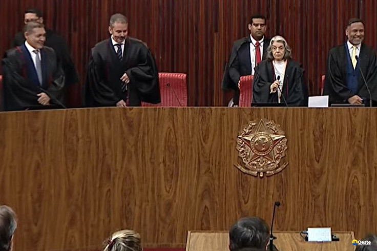 TSE retoma julgamento que pode deixar Castro inelegível