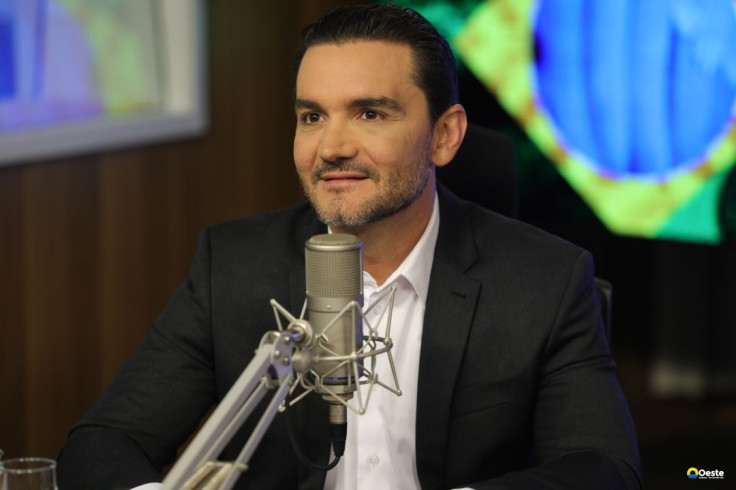 União Brasil decide expulsar ministro Celso Sabino da legenda