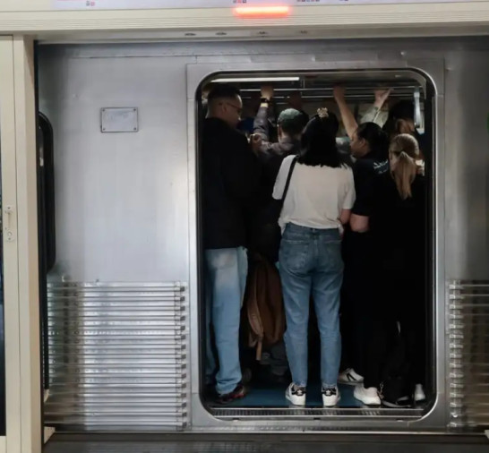 Usuários de trens mudam rotina por causa de greve da CPTM