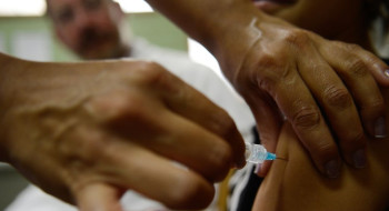 Vacinação reduz internações por doenças causadas pelo HPV, diz estudo
