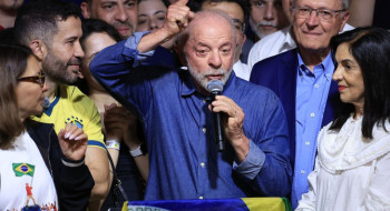 “Vamos mudar o jeito de governar este país”, diz Lula