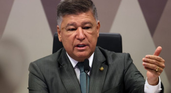 Viana recorre ao STF para obrigar depoimento de Vorcaro na CPMI