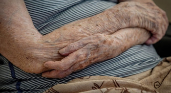 Vigilância Sanitária fecha abrigo com idosos em condições precárias