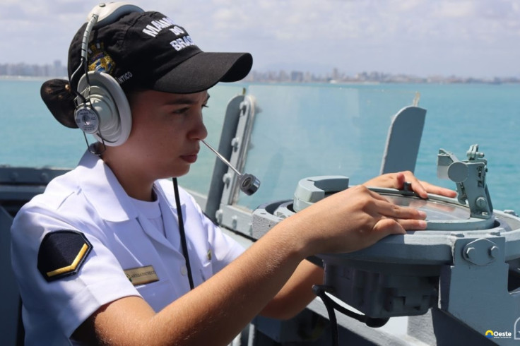 Voluntárias ingressam no serviço militar inicial feminino