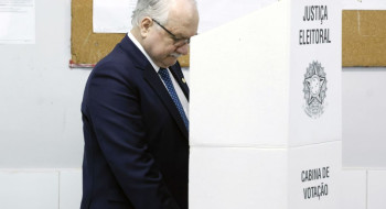 Vontade das urnas precisa ser respeitada, afirma Fachin após votar